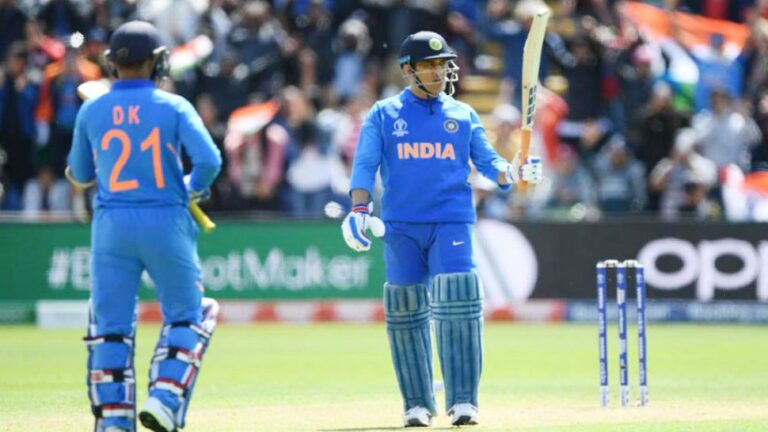 दिनेश कार्तिकआ MS Dhoni नि रिकर्डखौ सिफायदों। दिनेश कार्तिकआ MS Dhoni नि रिकर्डखौ सिफायदों।