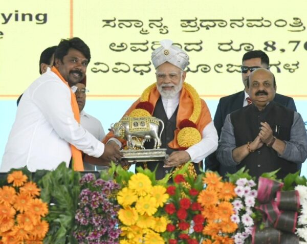 PM lays foundation stone and inaugurates various developmental projects in Kodekal, Karnataka