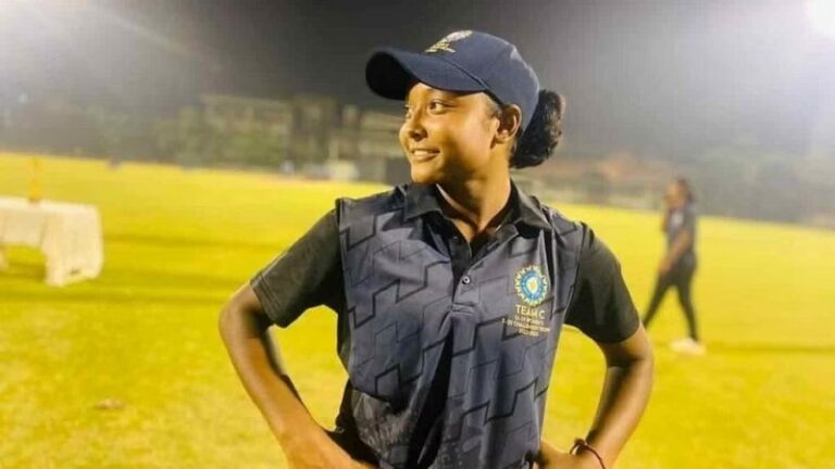 Assam Girl Jintimani Kalita signs contract with Mumbai Indians Assam Girl Jintimani Kalita signs contract with Mumbai Indians