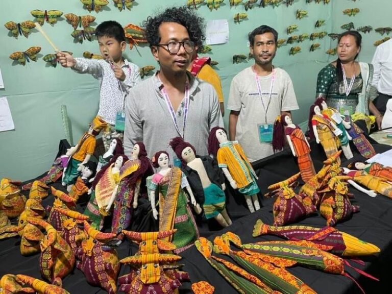Baksa’s man exhibits making toys with Bodo designs in BIKF Baksa’s man exhibits making toys with Bodo designs in BIKF